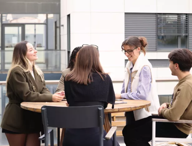 métiers-bachelor-communication-marketing-lyon